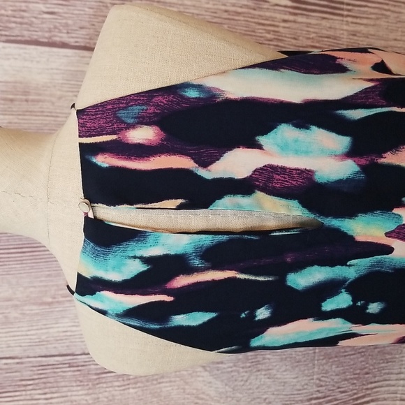 Tyche Colorful Abstract Shift Mini Dress - Picture 4 of 7
